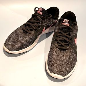 Nike Women’s Cross Trainers Flex TR size 7.5